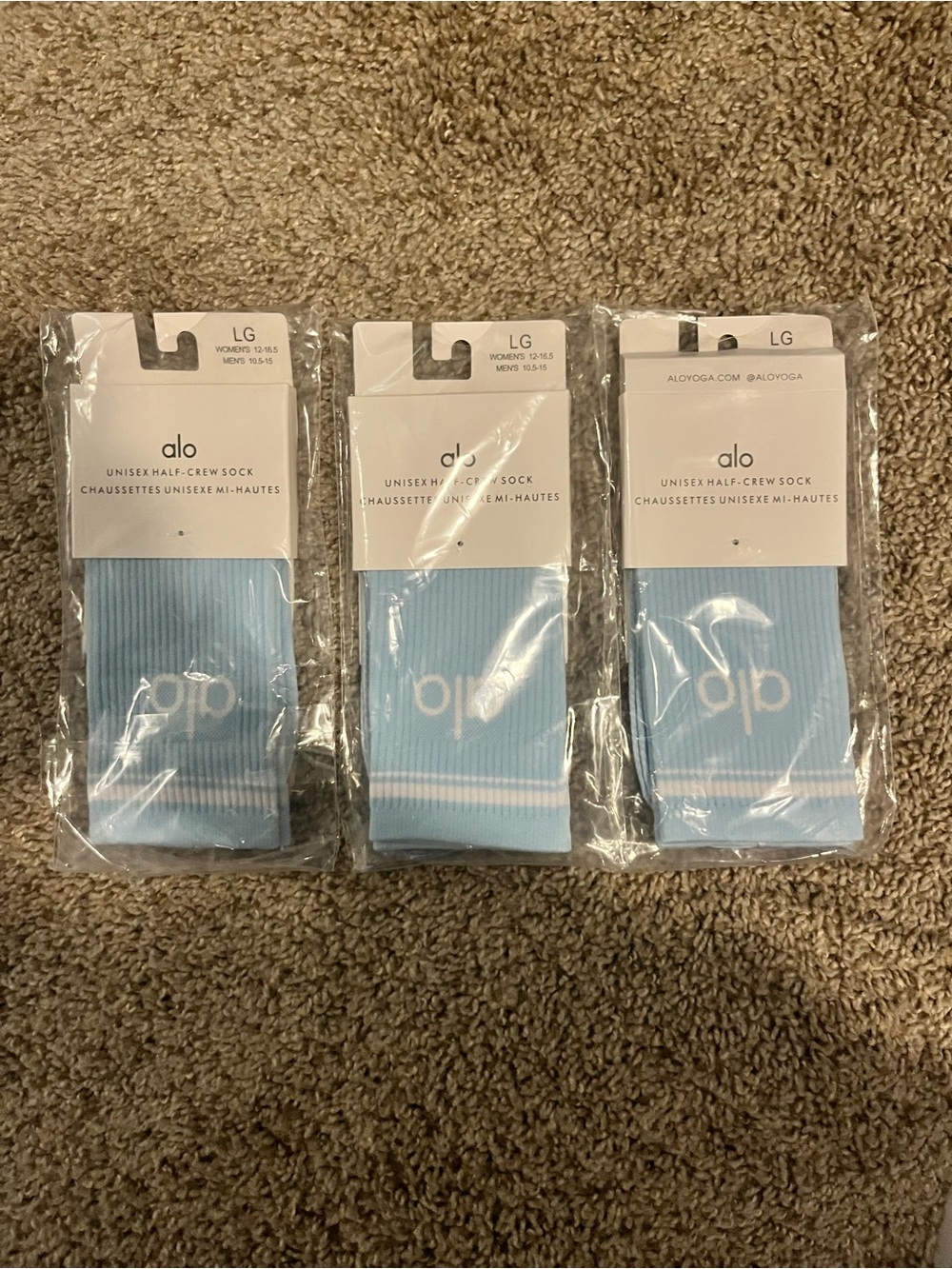 ALO Yoga Light Blue Unisex Half-Crew Socks - Pack of 3